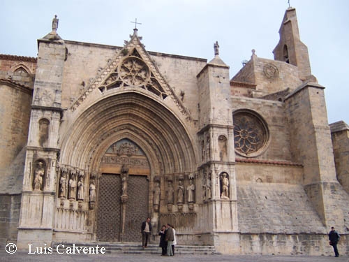 http://www.turismoruralcastellon.com/imagenes/Morella-Iglesia.jpg